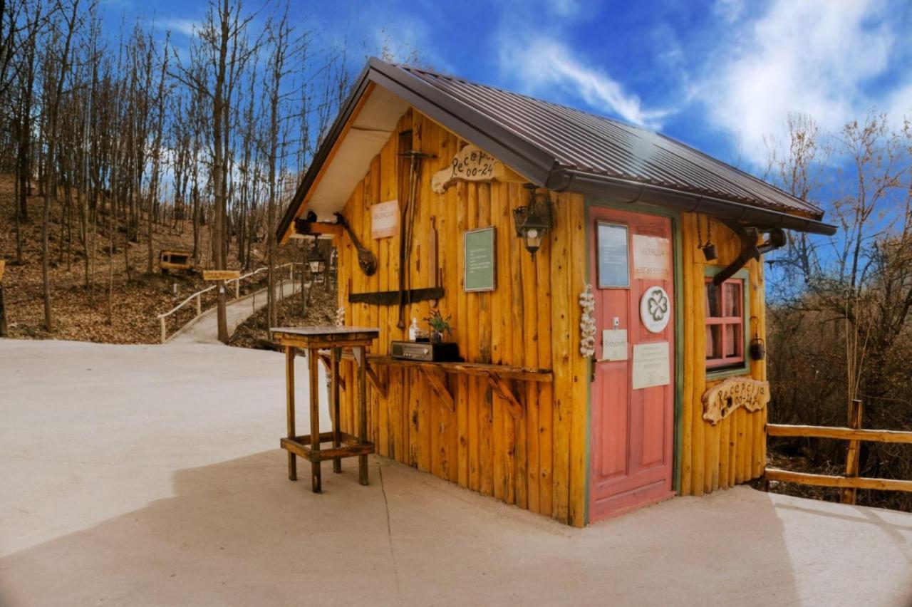 Etno Village Dolina Srece Tatil parkı