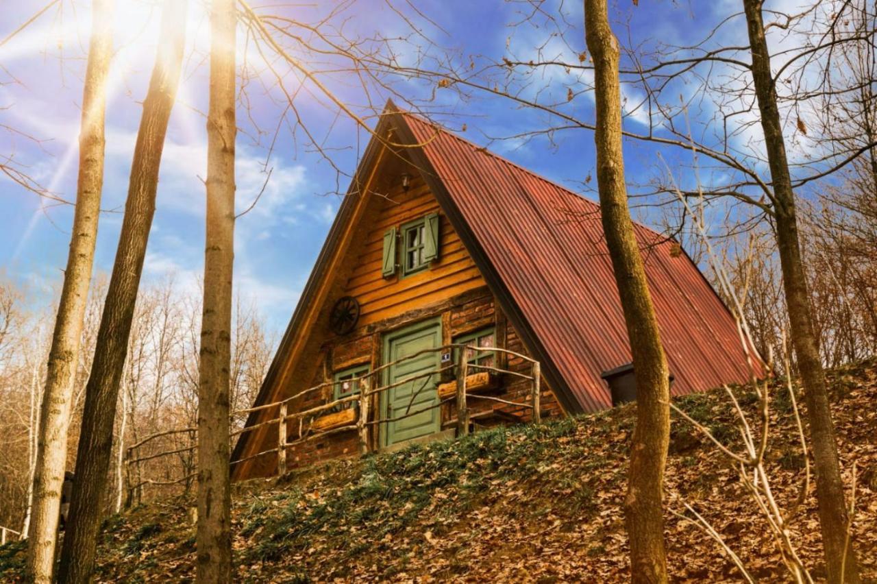 Etno Village Dolina Srece Vitez